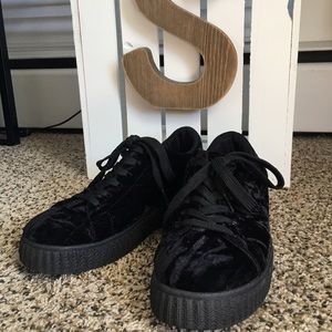 Platform velvet sneakers